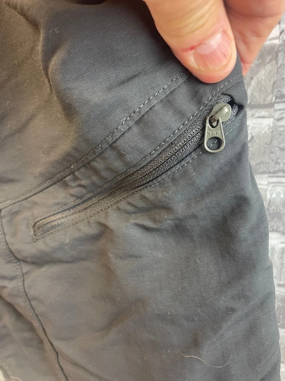 The North Face‎ Men's Dark Gray Cargo Shorts with Web Belt